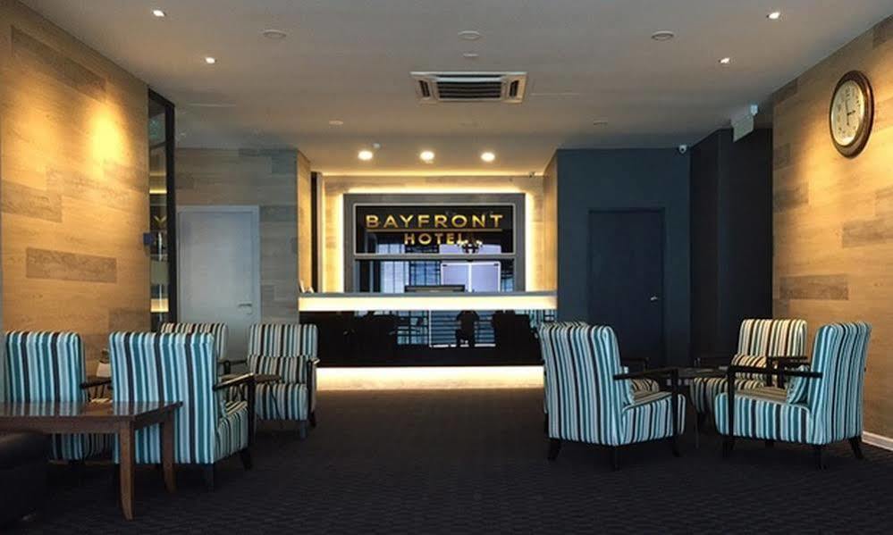 Bayfront Hotel Порт-Диксон Экстерьер фото