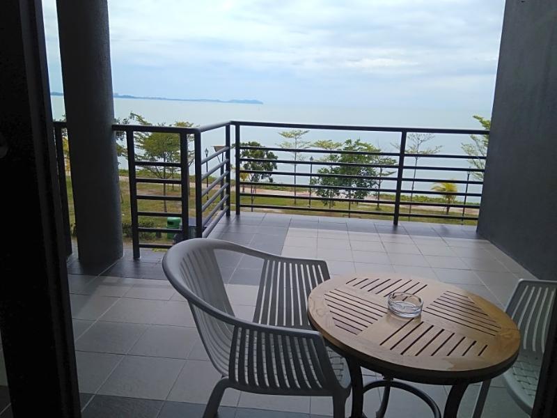 Bayfront Hotel Порт-Диксон Экстерьер фото