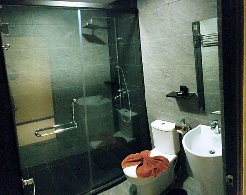 Bayfront Hotel Порт-Диксон Экстерьер фото